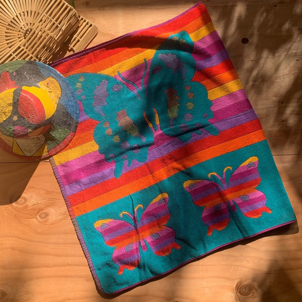 Vintage 70s/80s Large Rainbow Butterfly 🦋 Towel